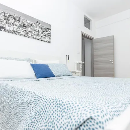 Emily A Lejlighed Rom