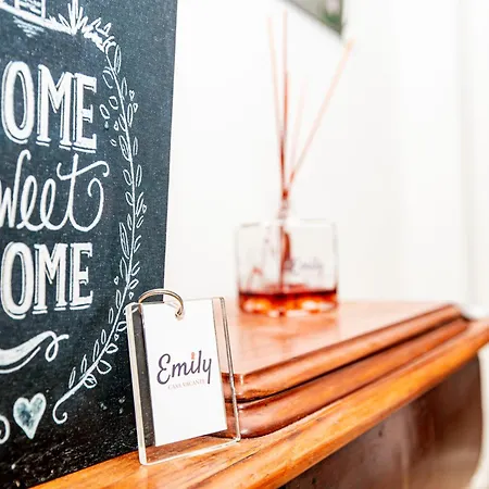 Emily A Roma Home 公寓